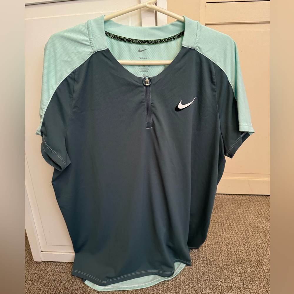 nike tennis shirt - XL